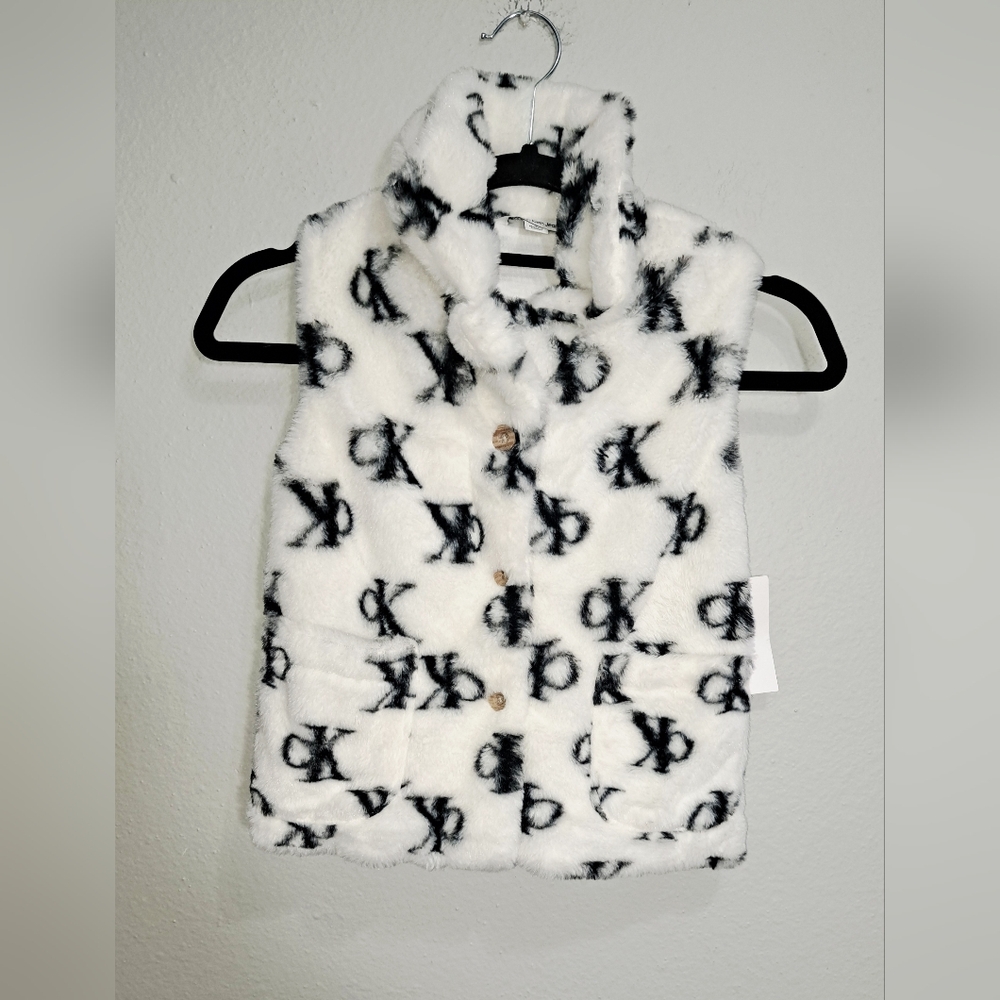 Calvin Klein Children’s Faux Fur Vest Logo Print, Kids Size Small.